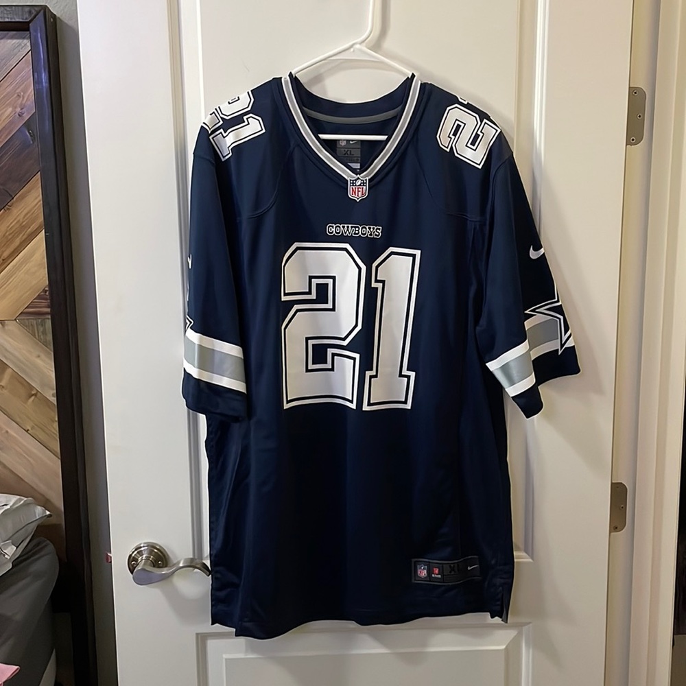 Dallas Cowboys on field XL jersey